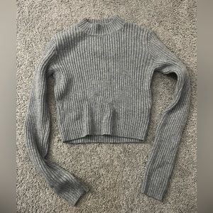 Brandy Melville, grey cropped sweater